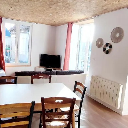 Semesterbostad Duplex De La Motte *