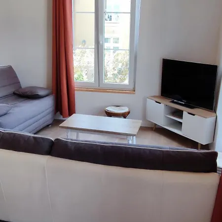 Semesterbostad Duplex De La Motte